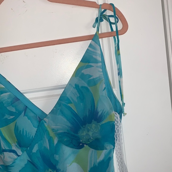 Laura Dress - Picture 3 of 4